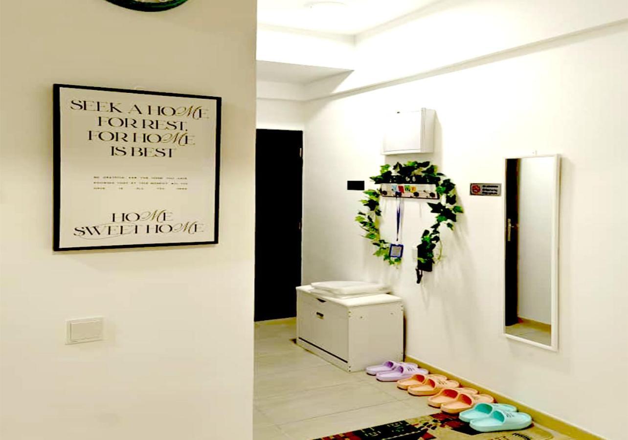 Mutiara Melaka Beach Resort - Islamic Compliance Only Tangga Batu Eksteriør billede